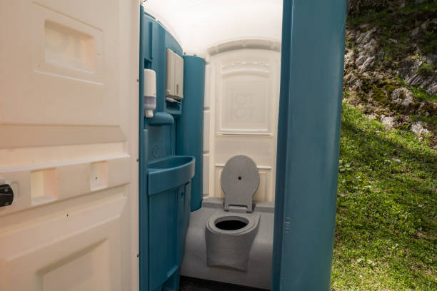 Best Portable restroom trailer rental  in Tamiami, FL